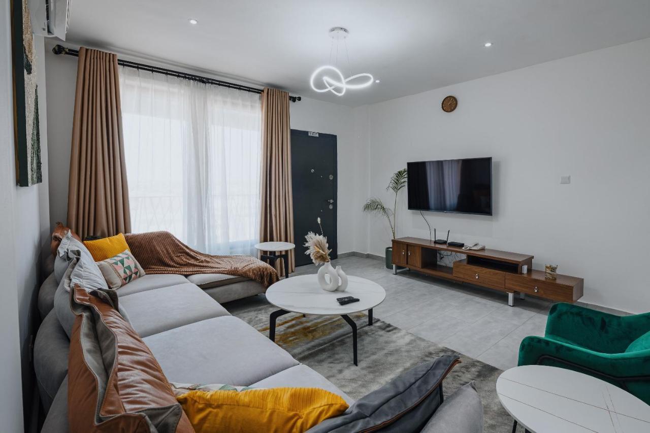 The Avery Apartments At Odomaa Place B, East Airport 阿克拉 外观 照片