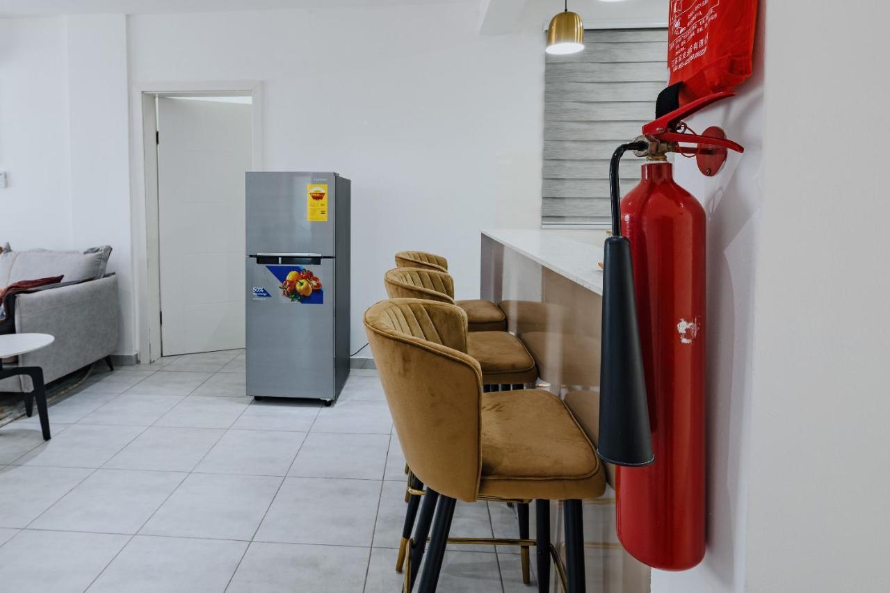 The Avery Apartments At Odomaa Place B, East Airport 阿克拉 外观 照片