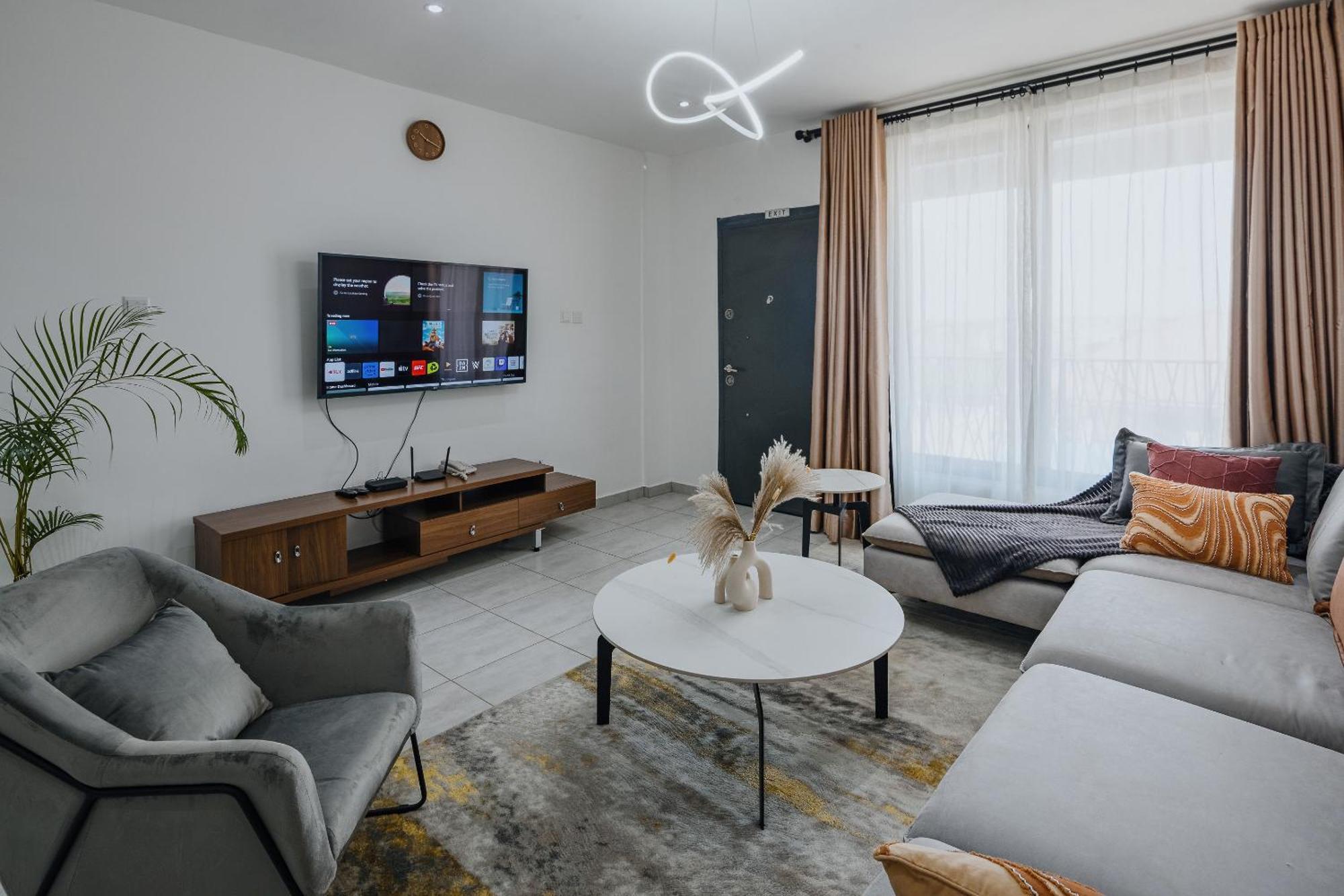 The Avery Apartments At Odomaa Place B, East Airport 阿克拉 外观 照片