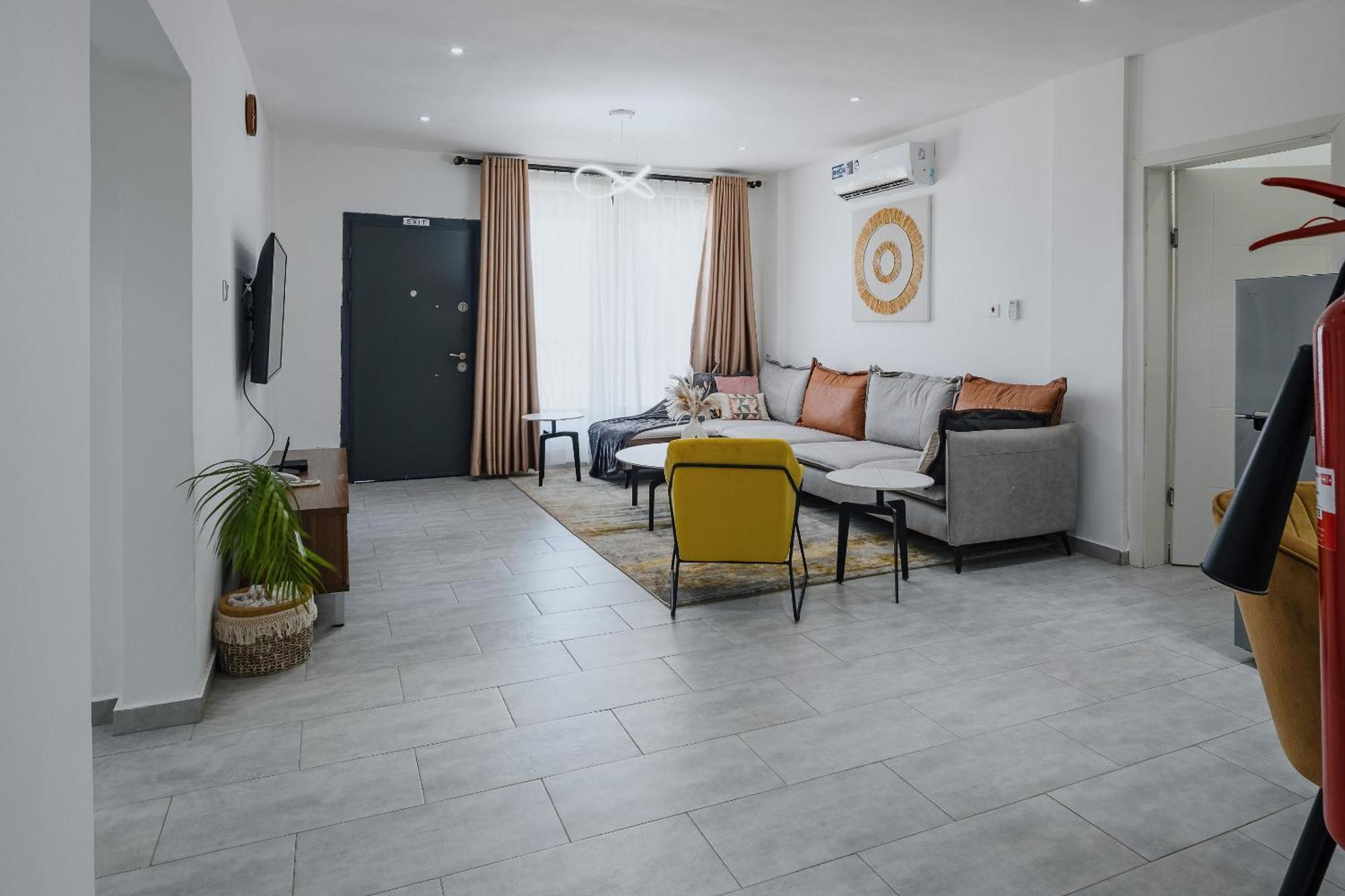 The Avery Apartments At Odomaa Place B, East Airport 阿克拉 外观 照片