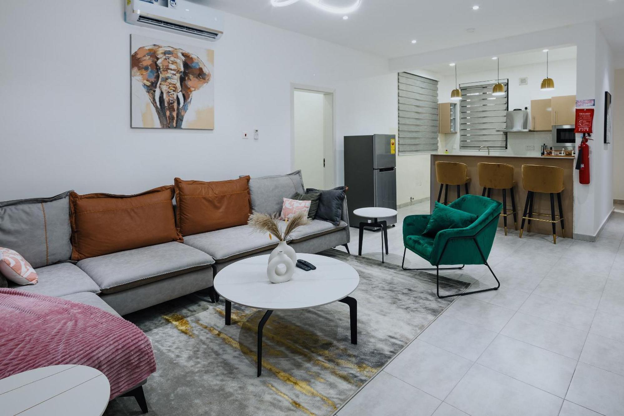 The Avery Apartments At Odomaa Place B, East Airport 阿克拉 外观 照片
